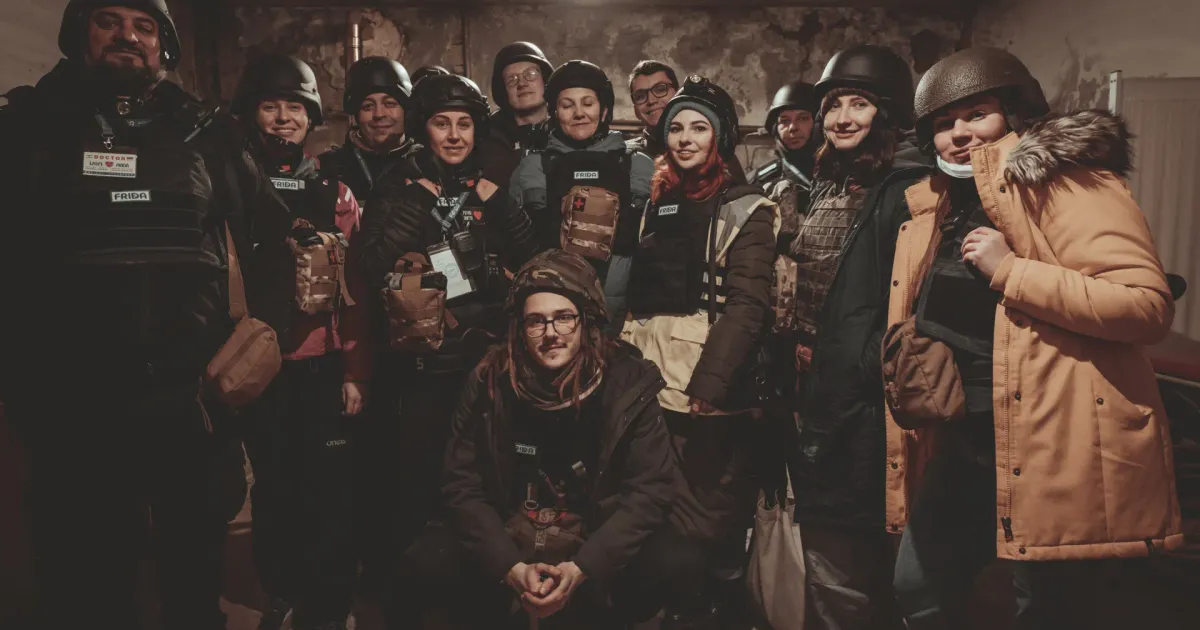 Лікарі-волонтери з організації FRIDA, @ Сергій Окунєв Про свої враження від першої поїздки до Липців невдовзі після визволення села розповіла капітан лікарів-добровольців проекту FRIDA Владислава Романюк.