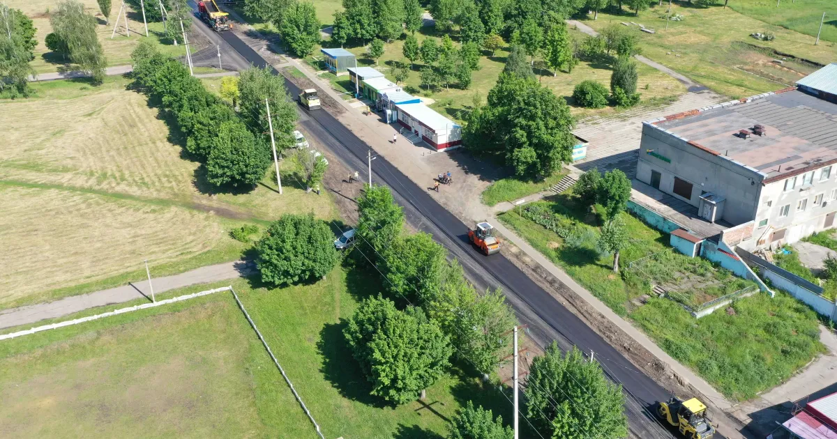 Про завершення цьогорічних ремонтних робіт на автомобільній дорозі О-212553 Харків - Липці – Борисівка (у межах населених пунктів Черкаські Тишки та Руські Тишки) повідомляють на сайті Харківської облдержадміністрації.