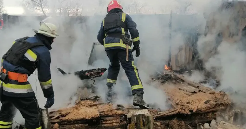 Фото: Харківське районне управління ГУ ДСНС України у Харківській області Пожежу в Руських Тишках гасили липецькі рятувальники на порталі Gromada Group