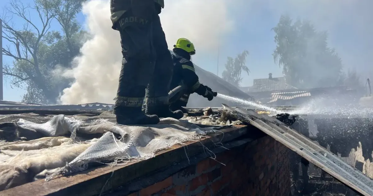 Фото: Харківське районне управління ГУ ДСНС України у Харківській області Пожежу в Руських Тишках гасили вогнеборці з Липців на порталі Gromada Group