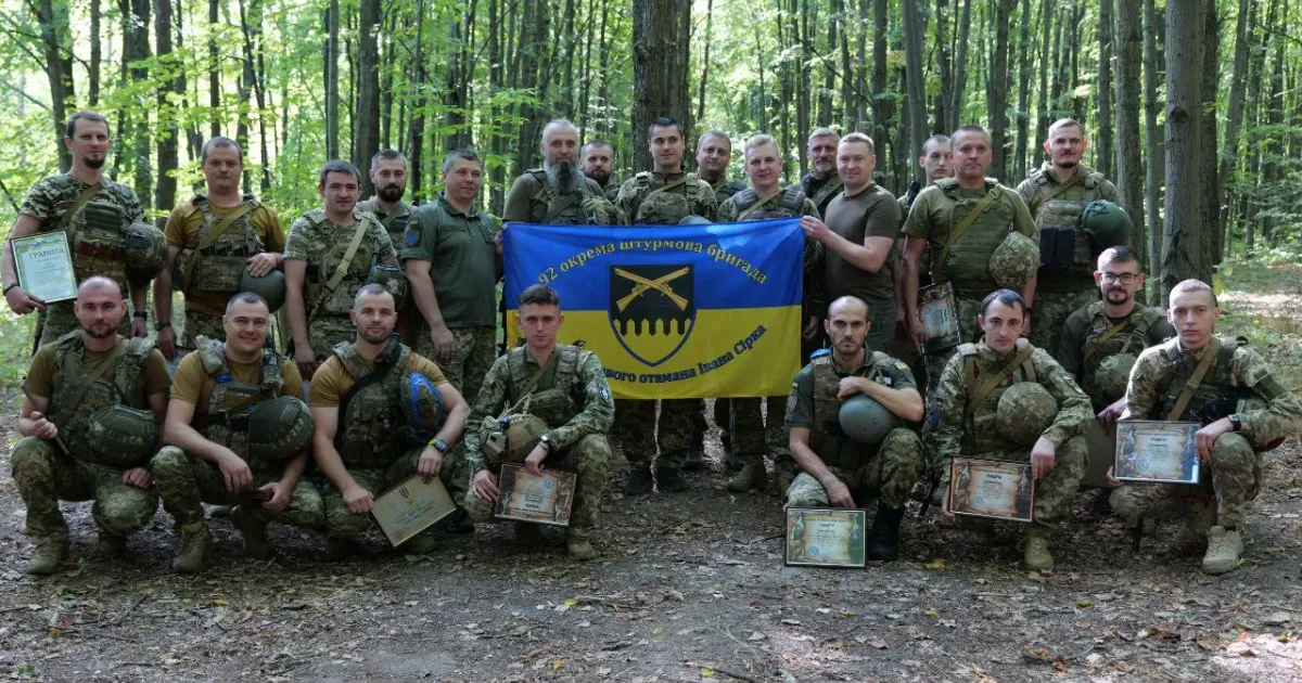 Фото: 92 ОШБр Воїнів-зв’язківців 92 ОШБр відзначили почесними нагородами на порталі Gromada Group