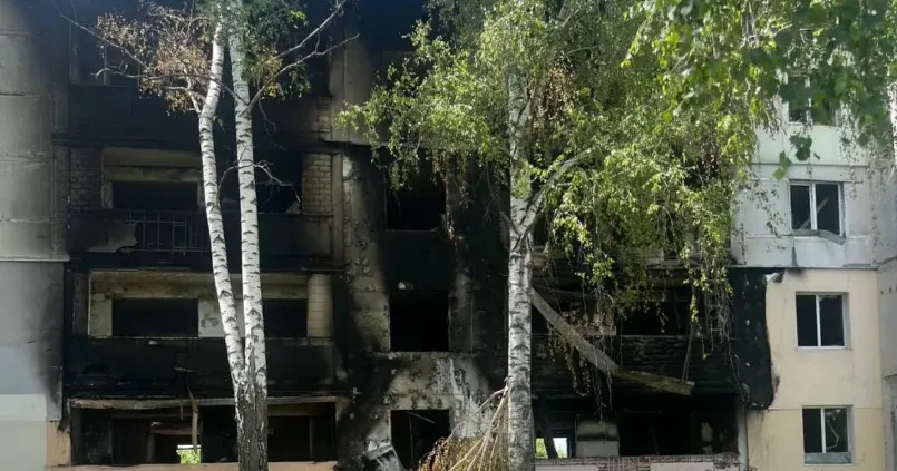 Фото: скриншот з відео https://t.me/c/2193211871/2353 Зруйновані ворогом багатоверхівки у Липцях (багато фото) на порталі Gromada Group