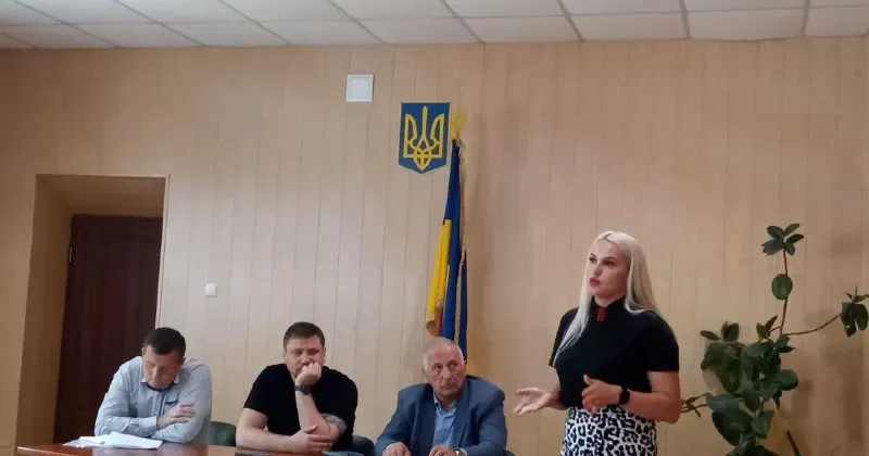 11 червня в приміщенні Липецької сільської ради відбулося засідання постійної комісії з питань освіти, культури, охорони здоров’я, соціального захисту населення, молоді, фізичної культури та спорту, на яке були запрошені директори шкіл.