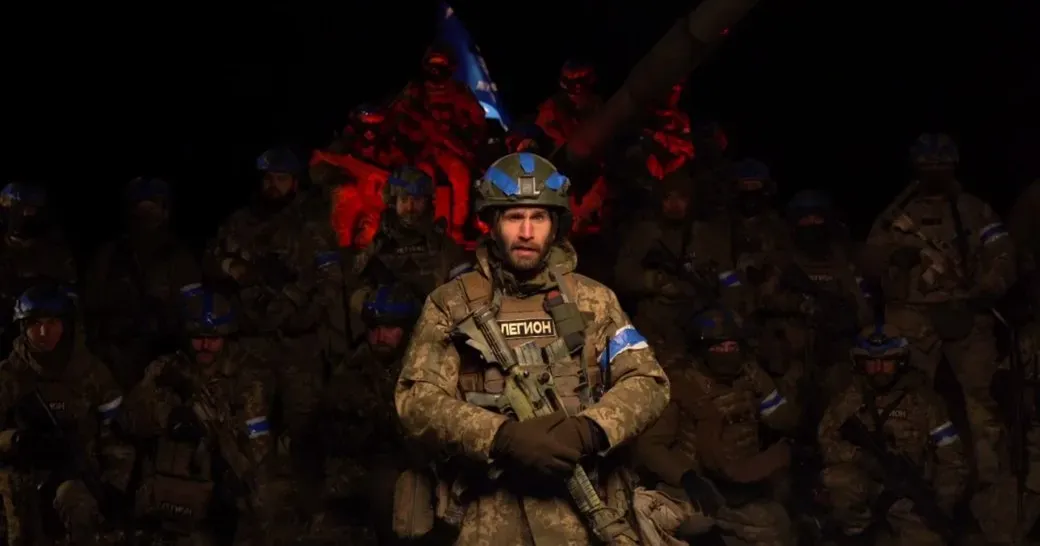 Скриншот з відео Легіону «Свобода Росії» «Танки грязи не боятся»: російські повстанці перейшли кордон, щоб повалити путінську диктатуру на порталі Gromada Group