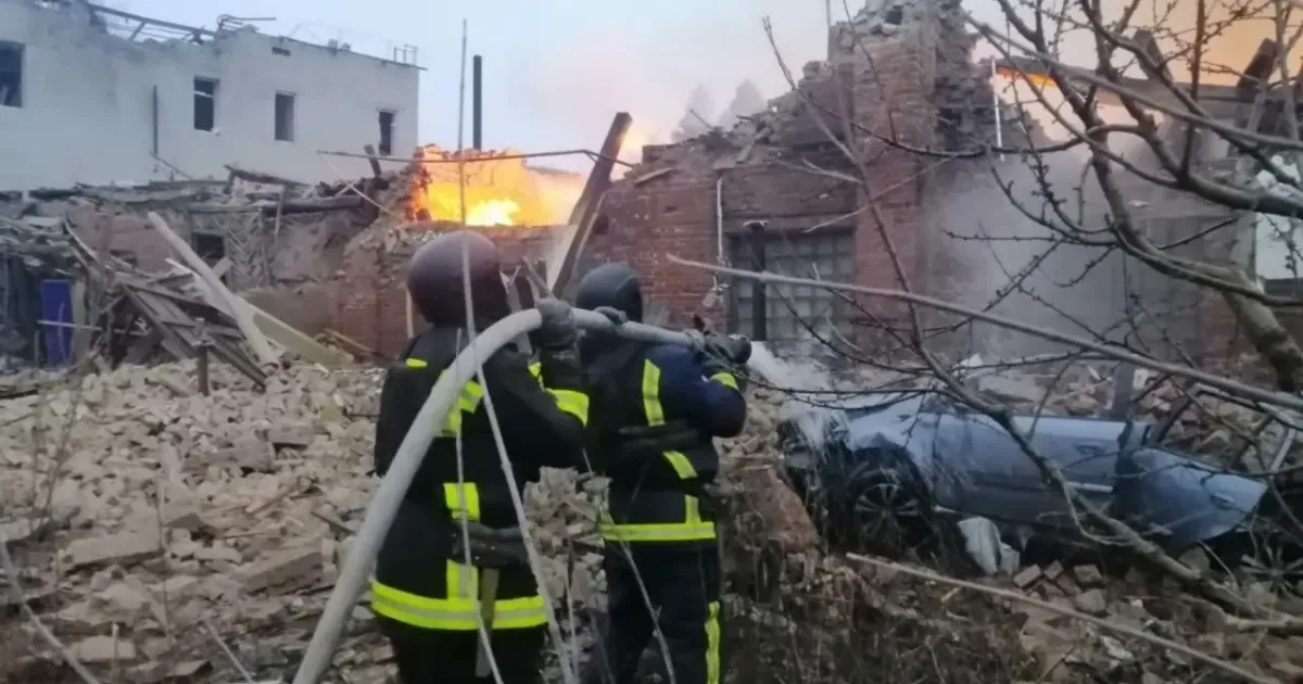 Фото: Головне управління ДСНС України у Харківській області У Слобожанському і Липцях ліквідували наслідки російських обстрілів на порталі Gromada Group