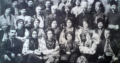 Члени Полтавського музично-драматичного гуртка. 1912 рік. Наша липчанська «Наталка Полтавка» вказала мені стежку до українських театрів… на порталі Gromada Group