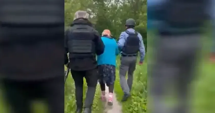 Евакуація з Липець / скриншот з відео Національної поліції Евакуація з Липець і Вовчанська (16 травня, відео Національної поліції) на порталі Gromada Group