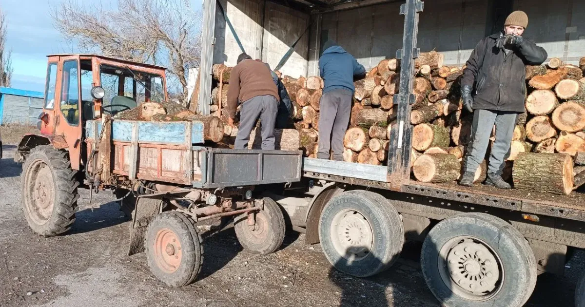Фото: Голос Липецької громади Липецька громада у першій черзі забезпечення паливною деревиною на порталі Gromada Group