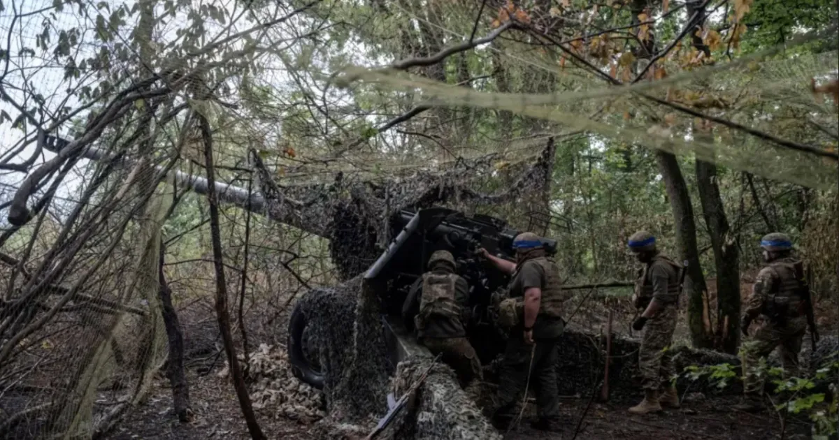 На фото: українські артилеристи поблизу села Липці Харківської області, 17 червня 2024 року Окупанти зондують українську оборону на Харківщині «ходячими мерцями» на порталі Gromada Group