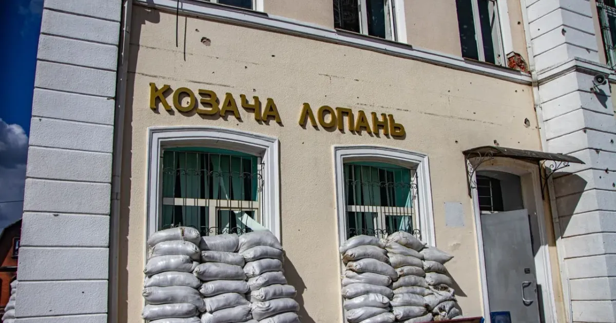 Історії мирних мешканців, які постраждали від війни російської федерації проти України та українського народу, фіксує і зберігає Музей «Голоси Мирних» Фонду Ріната Ахметова. ЛИПЦІ Gromada Group продовжує серію публікацій на основі матеріалів, зібраних у Музеї.