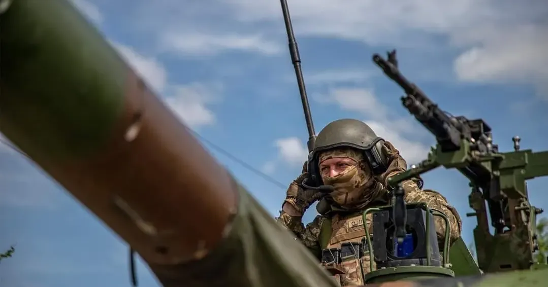 Фото ілюстративне / Генштаб ЗСУ Ворог продовжує бити КАБами в районі Липців (Генштаб 13.00 / 26.04) на порталі Gromada Group