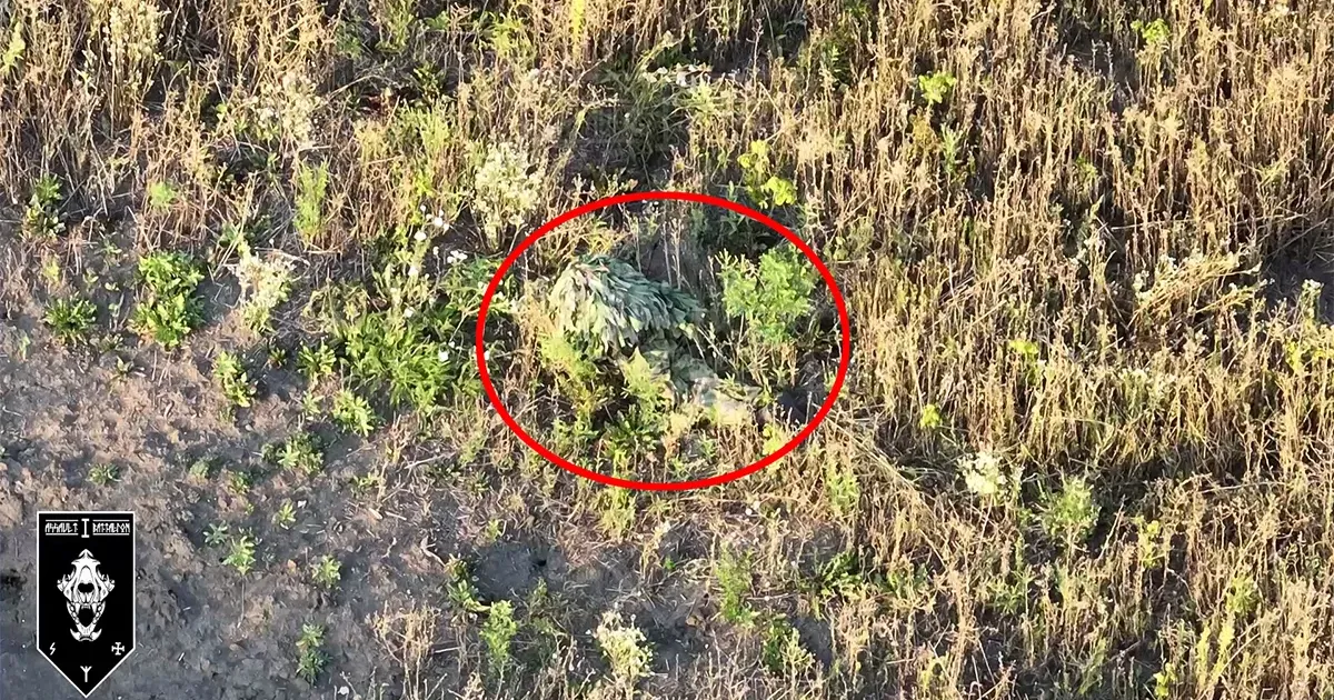 Скриншот з відео «Важкий снайпер» після справді снайперського влучання став на третину легшим на порталі Gromada Group