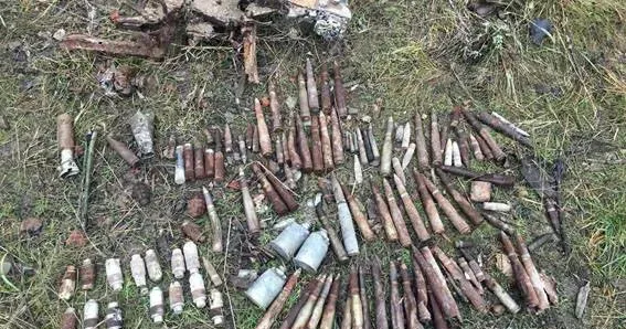 Фото ілюстративне Залишені боєприпаси вказують на небезпеку на порталі Gromada Group