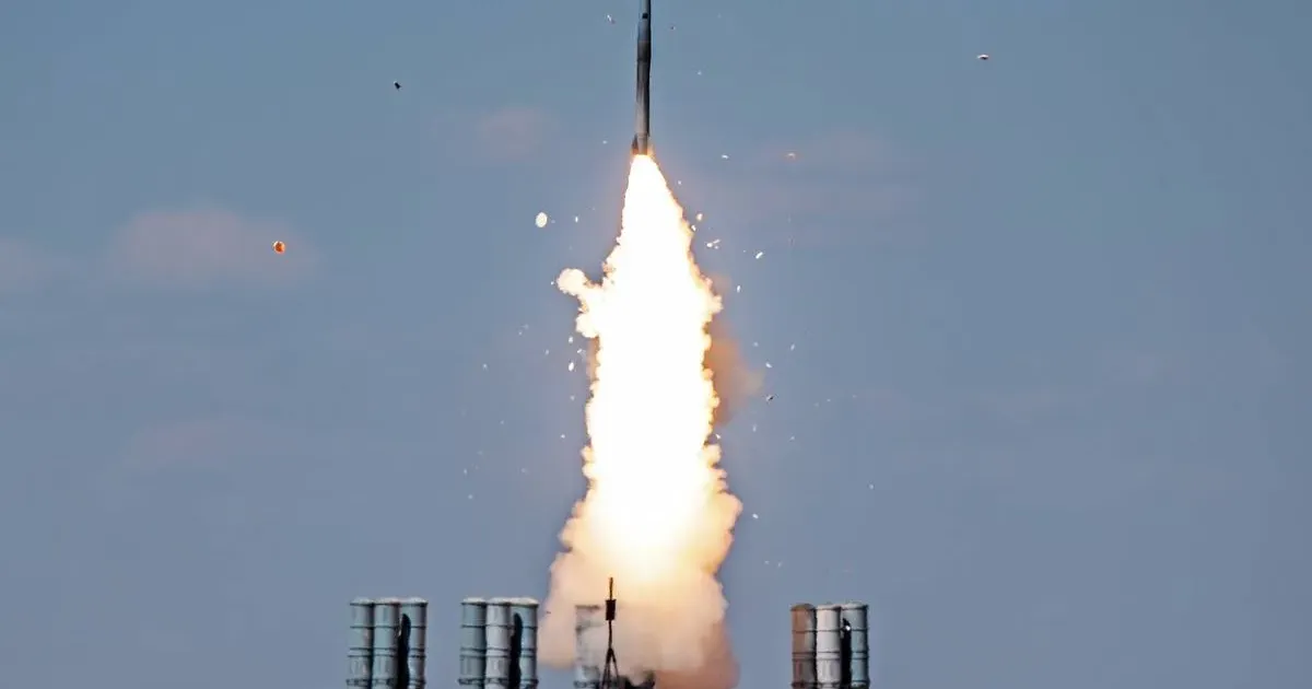 Фото ілюстративне Близько 2:00 ночі російська армія завдала ракетного удару (попередньо з ЗРК С-300) по селу Липці Харківського району.