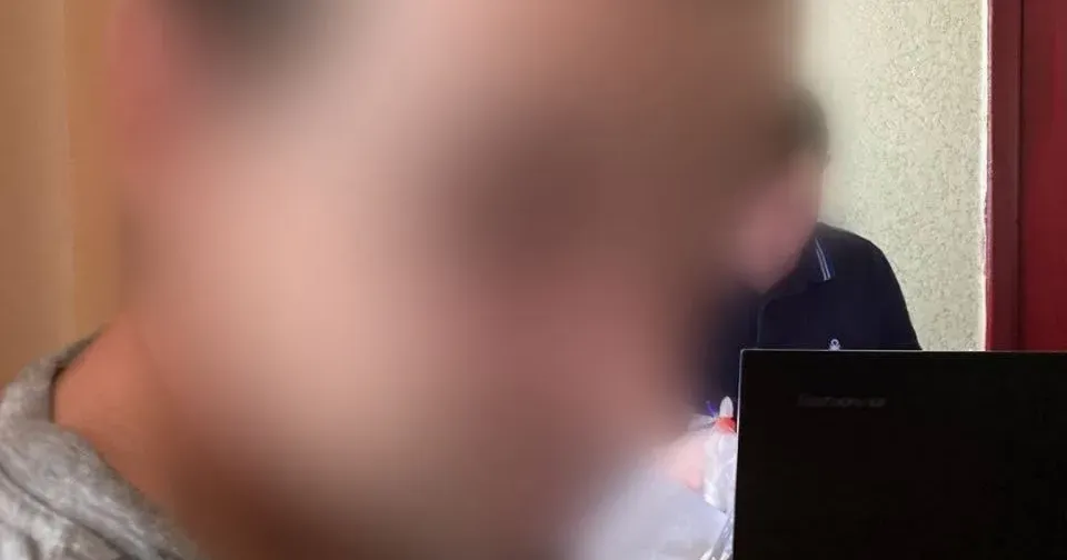 Харківська обласна прокуратура повідомила про підозру 43-річному мешканцю селища Слатине, який здавав місця дислокації ЗСУ на Харківщині.