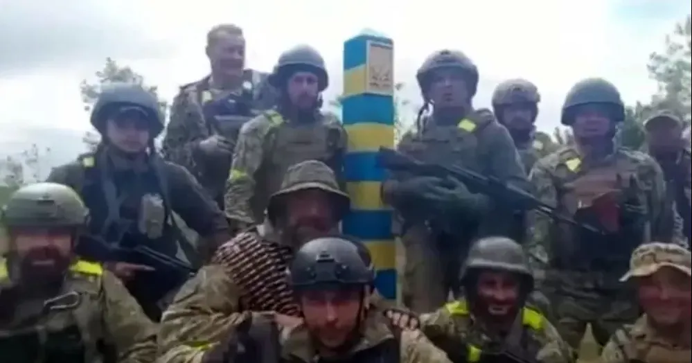 Українські воїни-визволителі на державному кордоні України з російською федерацією на півночі Харківської області «Ми взяли прикордонний стовп і пішли на державний кордон з росією», – прикордонник Ігор на порталі Gromada Group